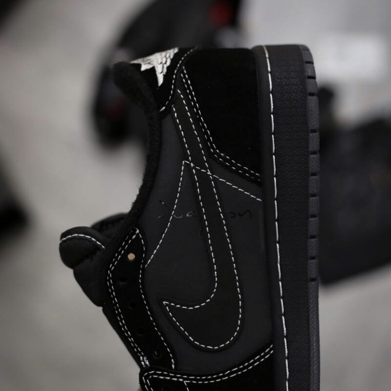 Giày Air Jordan 1 Low Retro OG SP x Travis Scott ‘Black Phantom