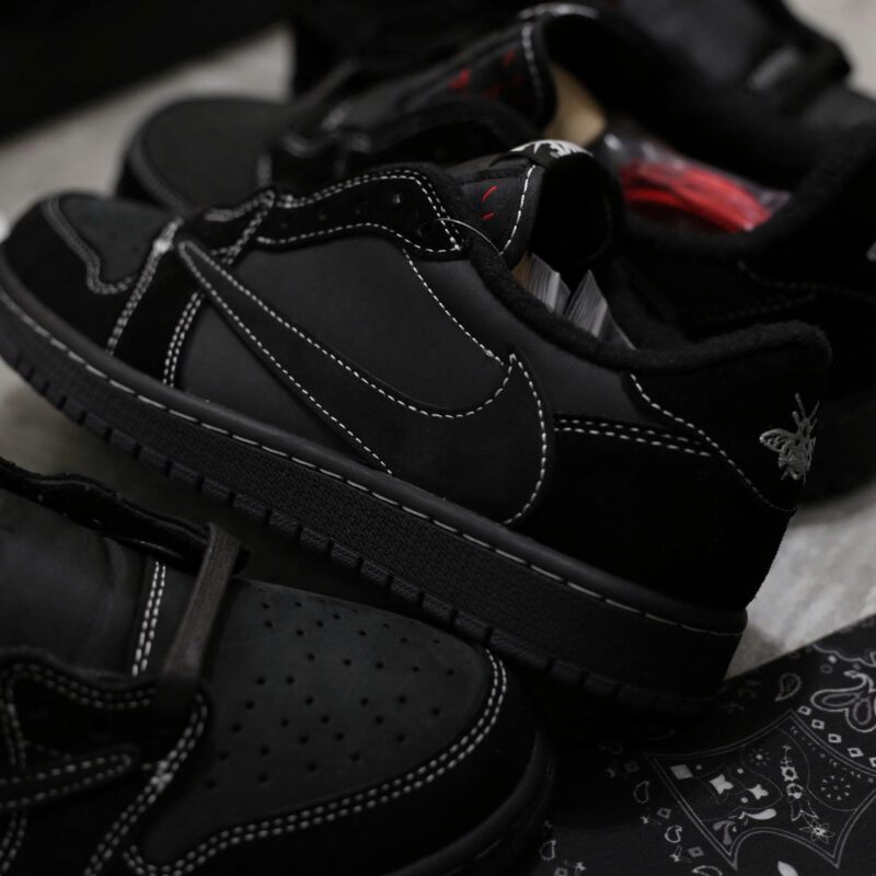 Giày Air Jordan 1 Low Retro OG SP x Travis Scott ‘Black Phantom