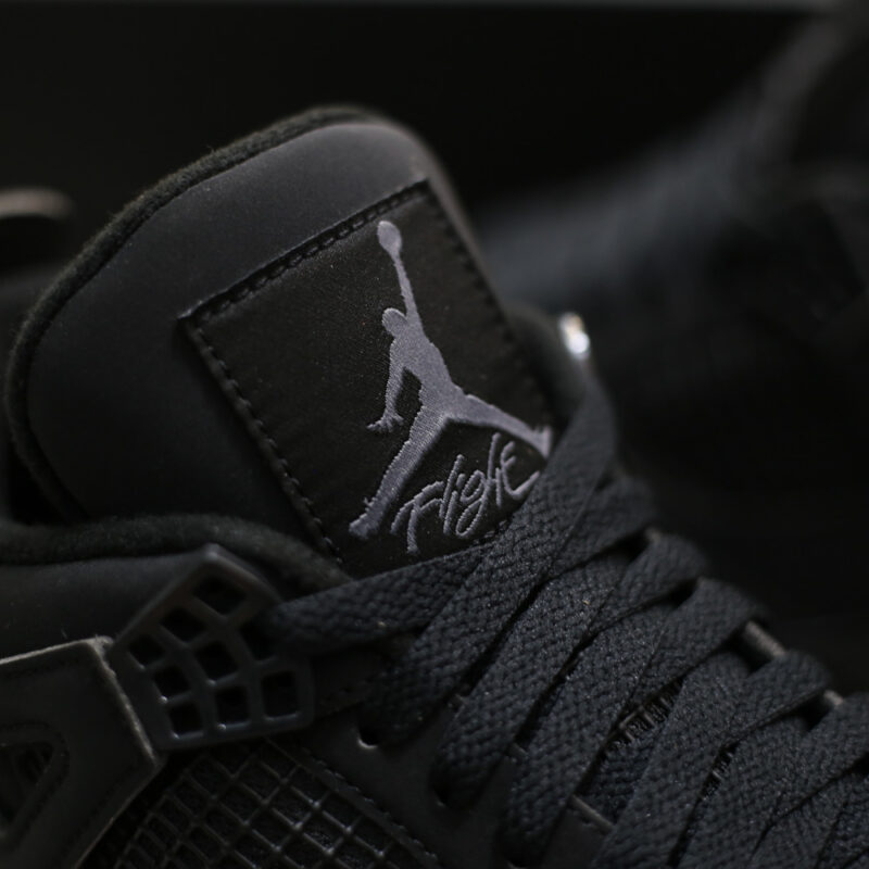 Air Jordan 4 Retro ‘Black Cat’