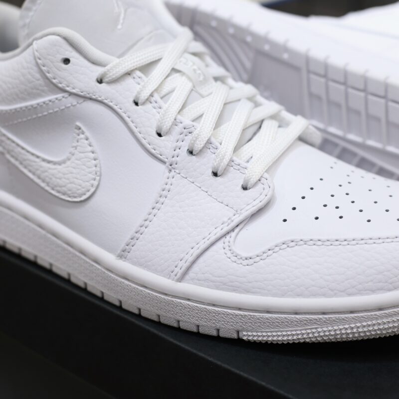 (BEST) Air Jordan 1 Low ‘Triple White’