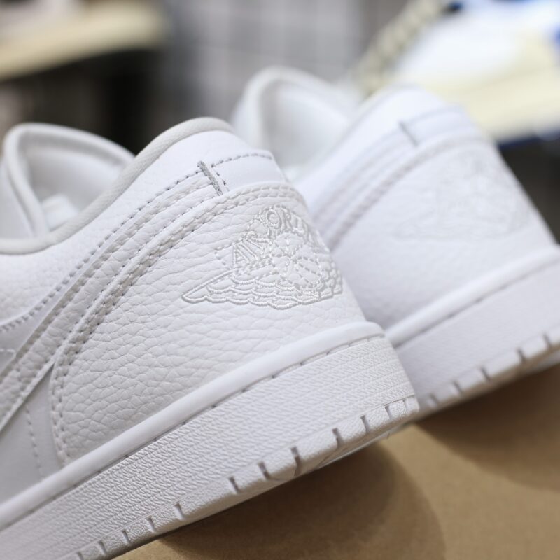 (BEST) Air Jordan 1 Low ‘Triple White’