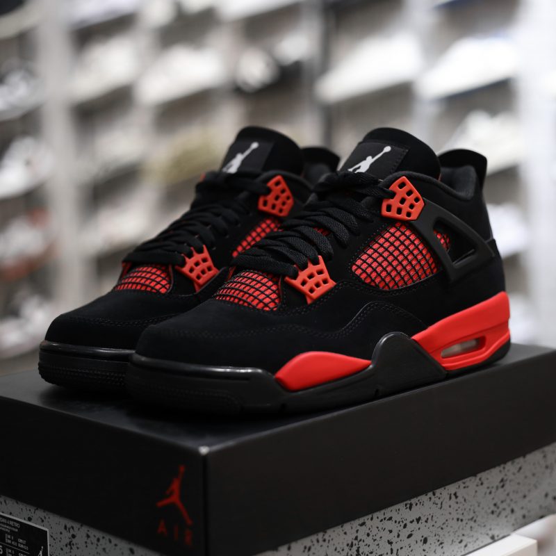 (BEST) Jordan 4 Retro ‘RED THUNDER’
