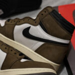 Giày Air Jordan 1 High x Travis Scott