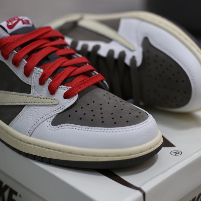 Jordan 1 Low OG Travis Scott 'REVERSE MOCHA'