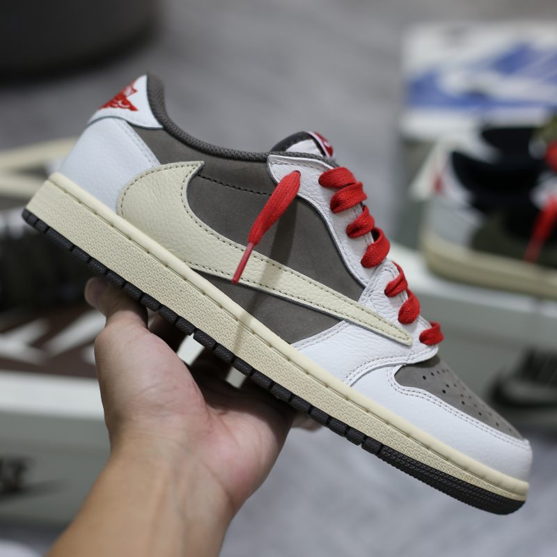 Jordan 1 Low OG Travis Scott 'REVERSE MOCHA'