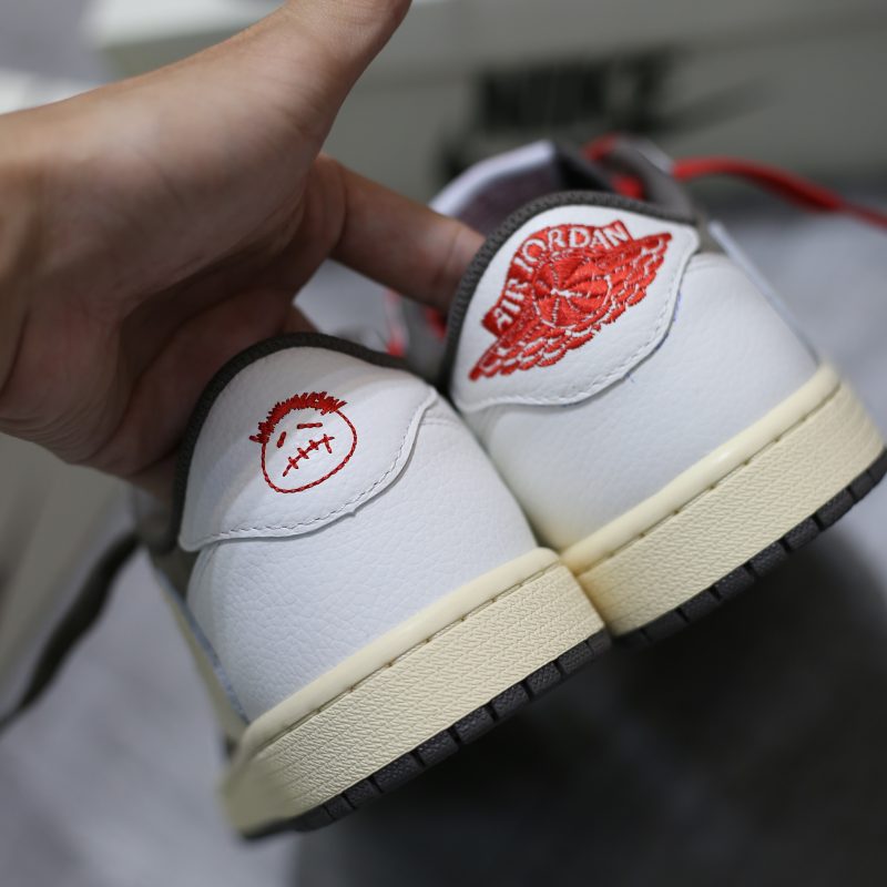 Jordan 1 Low OG Travis Scott 'REVERSE MOCHA'