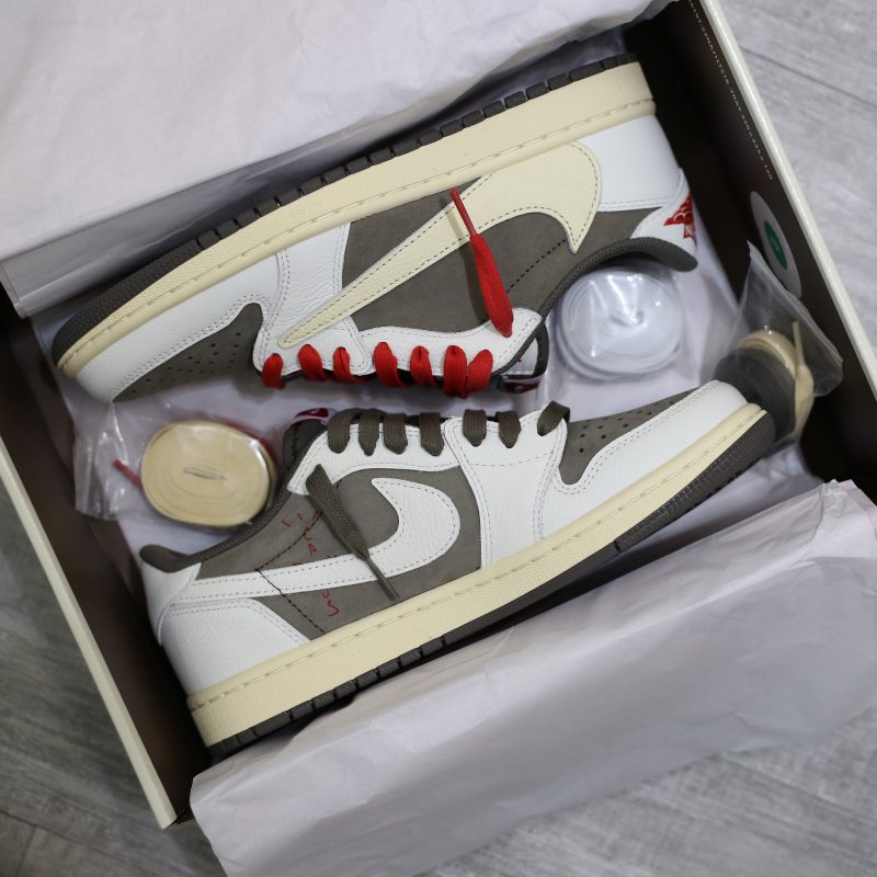 Jordan 1 Low OG Travis Scott 'REVERSE MOCHA'