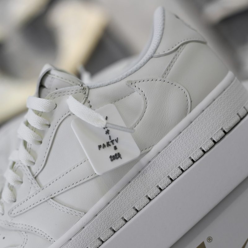 Jordan 1 Low Travis Scott 'WHITE PARTY'