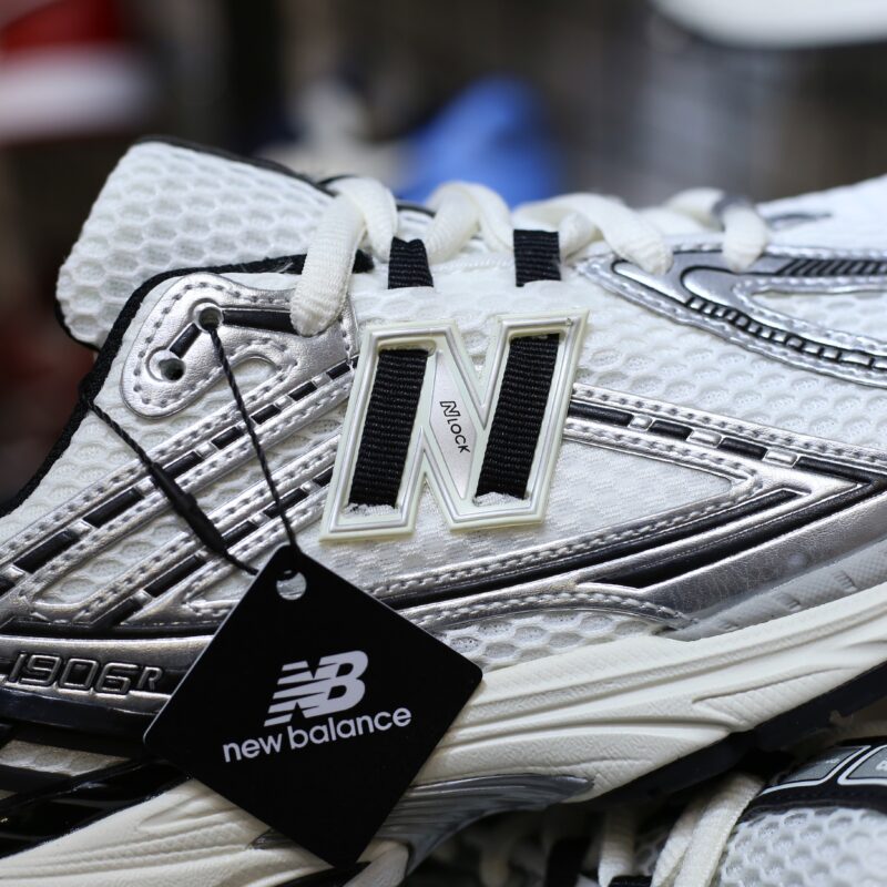 New Balance 1906R 'WHITE BLACK'