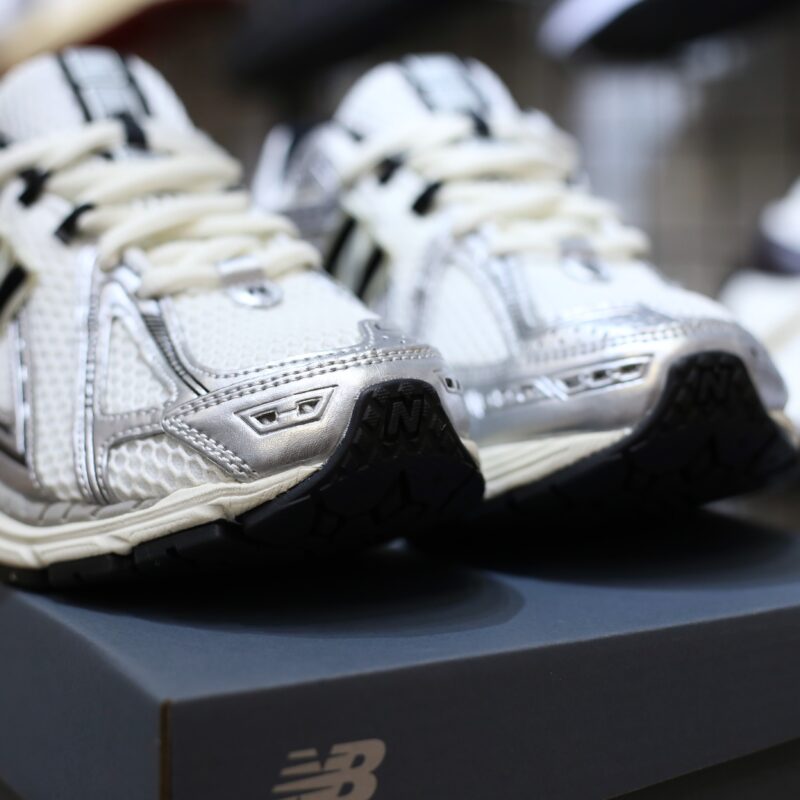 New Balance 1906R 'WHITE BLACK'