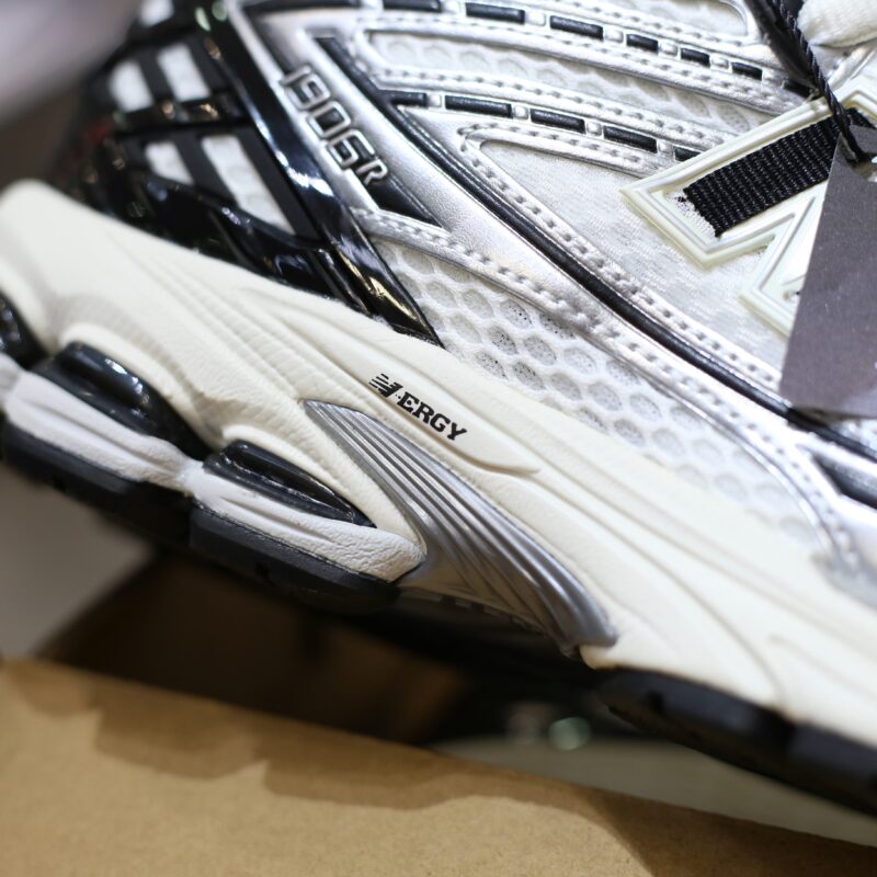 New Balance 1906R 'WHITE BLACK'