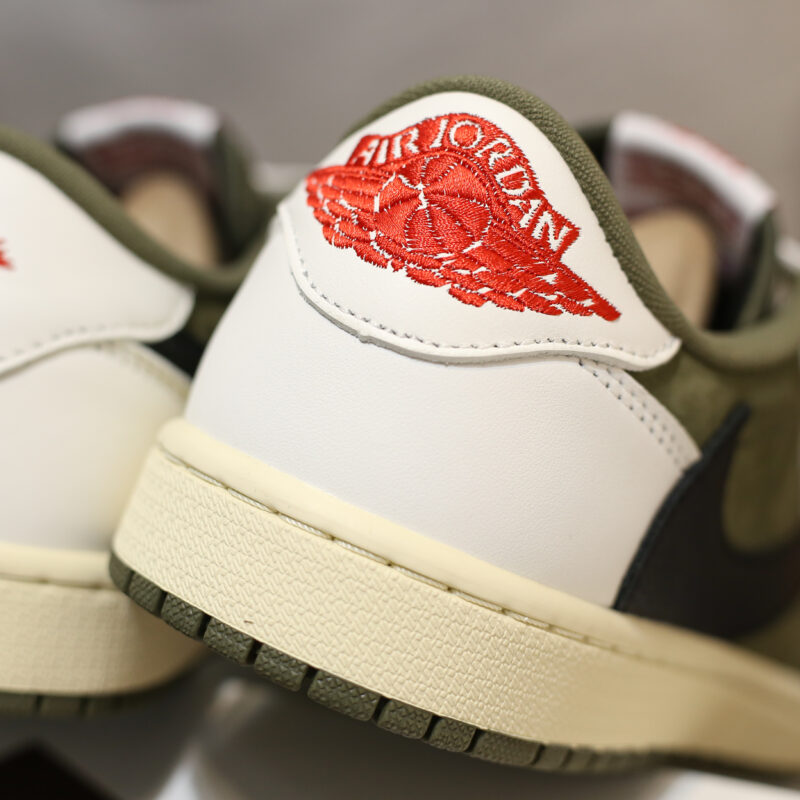 Travis Scott x Air Jordan 1 Low 'Medium Olive'
