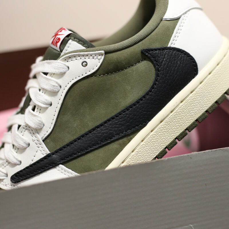Travis Scott x Air Jordan 1 Low 'Medium Olive'