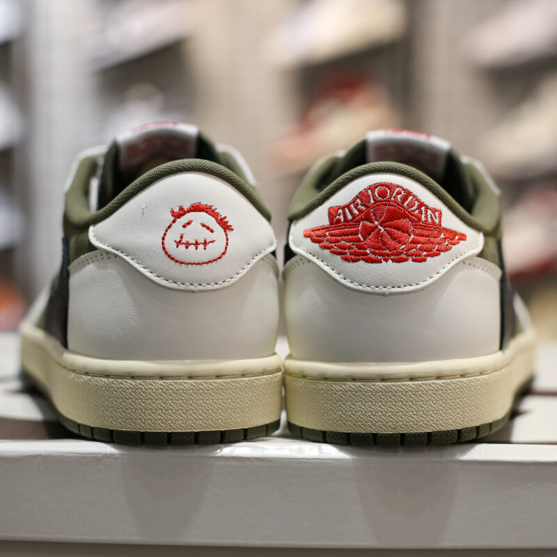 Travis Scott x Air Jordan 1 Low 'Medium Olive'
