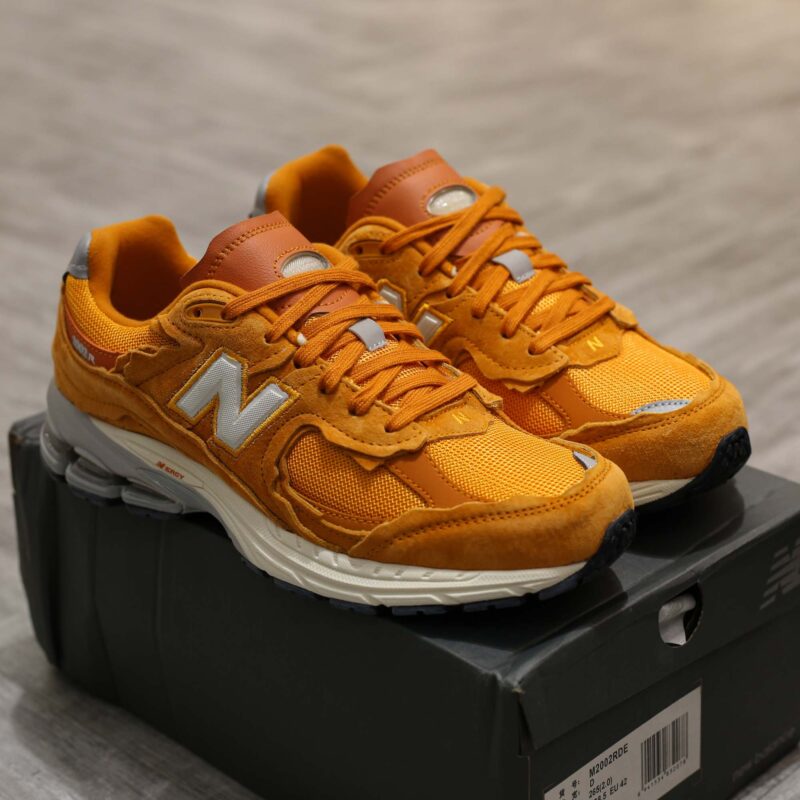 Giày New Balance 2002R 'Vintage Orange'