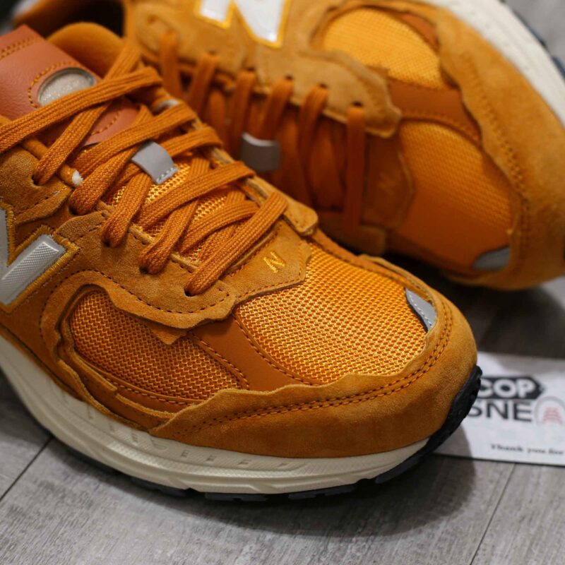 Giày New Balance 2002R 'Vintage Orange'