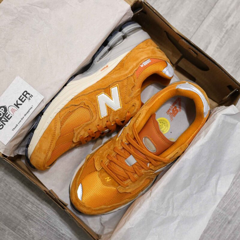 Giày New Balance 2002R 'Vintage Orange'