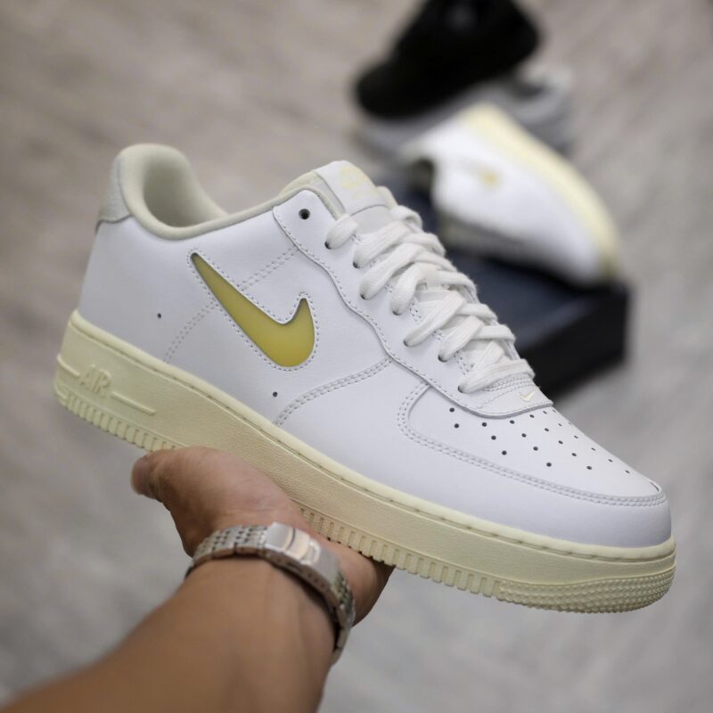 Giày Nike Air Force 1 '07 LX 'Pale Vanilla'