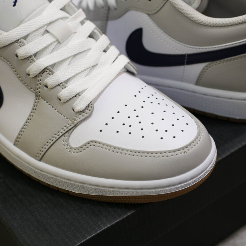 Giày Nike Air Jordan 1 Low ‘Georgetown’