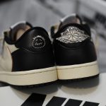 Jordan 1 Low Travis Scott 'Pale Vanilla'