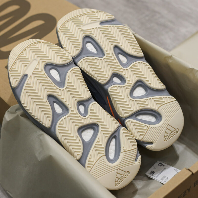 Giày Adidas Yeezy Boost 700 Inertia