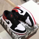 Air Jordan 1 Low SE ‘Black Toe 2025’