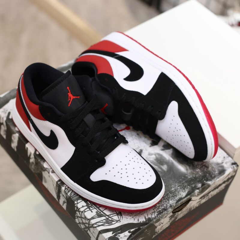 Air Jordan 1 Low SE ‘Black Toe 2025’