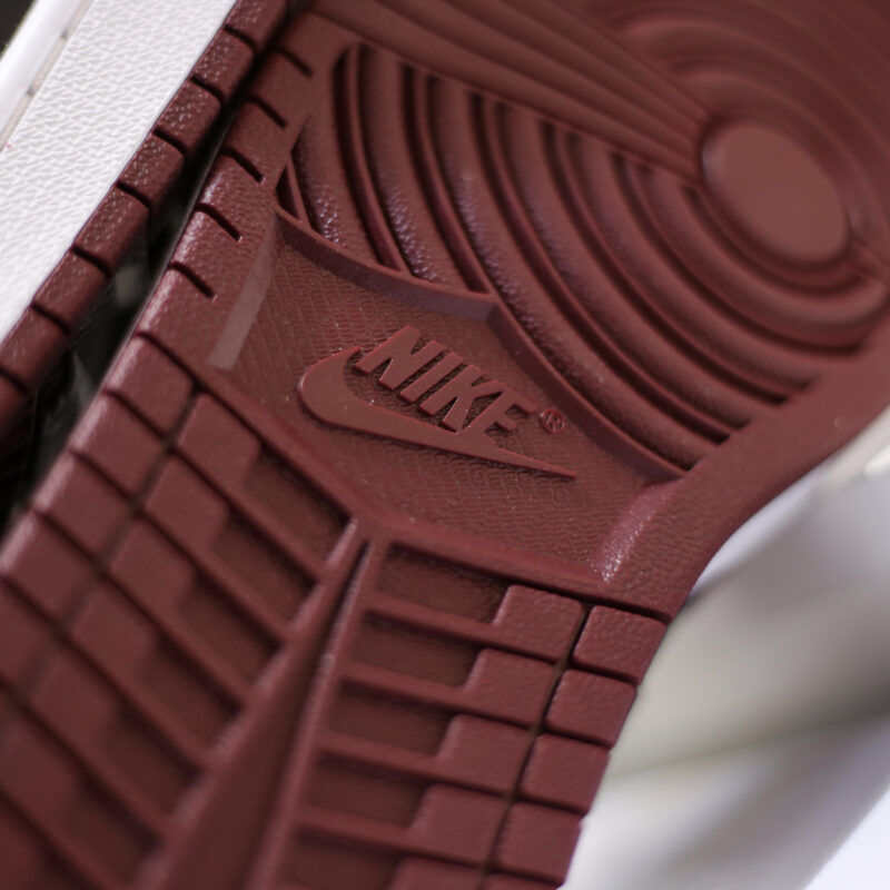 Air Jordan 1 Low SE ‘Dark Beetroot’