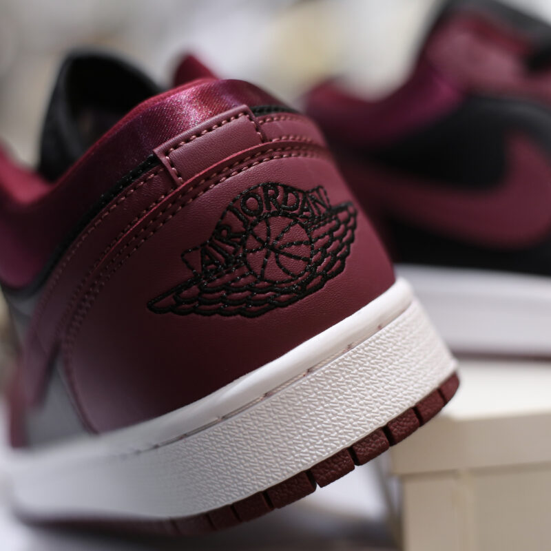 Air Jordan 1 Low SE ‘Dark Beetroot’