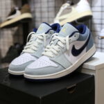 (BEST) Air Jordan 1 Low SE ‘Light Denim’