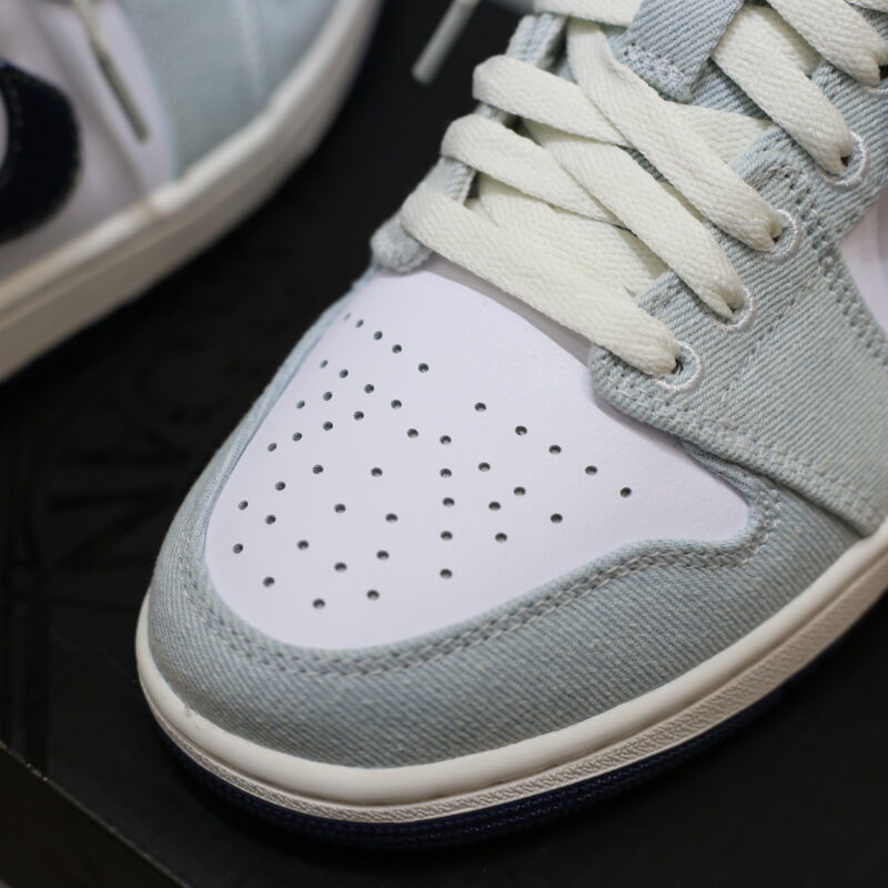 (BEST) Air Jordan 1 Low SE ‘Light Denim’