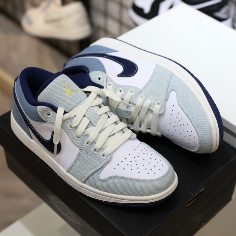 (BEST) Air Jordan 1 Low SE ‘Light Denim’