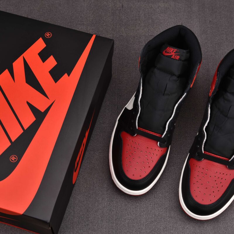 (BEST) Air Jordan 1 Retro High Og ‘Bred Toe’