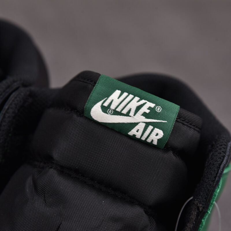 (BEST) Air Jordan 1 Retro High OG ‘Pine Green’