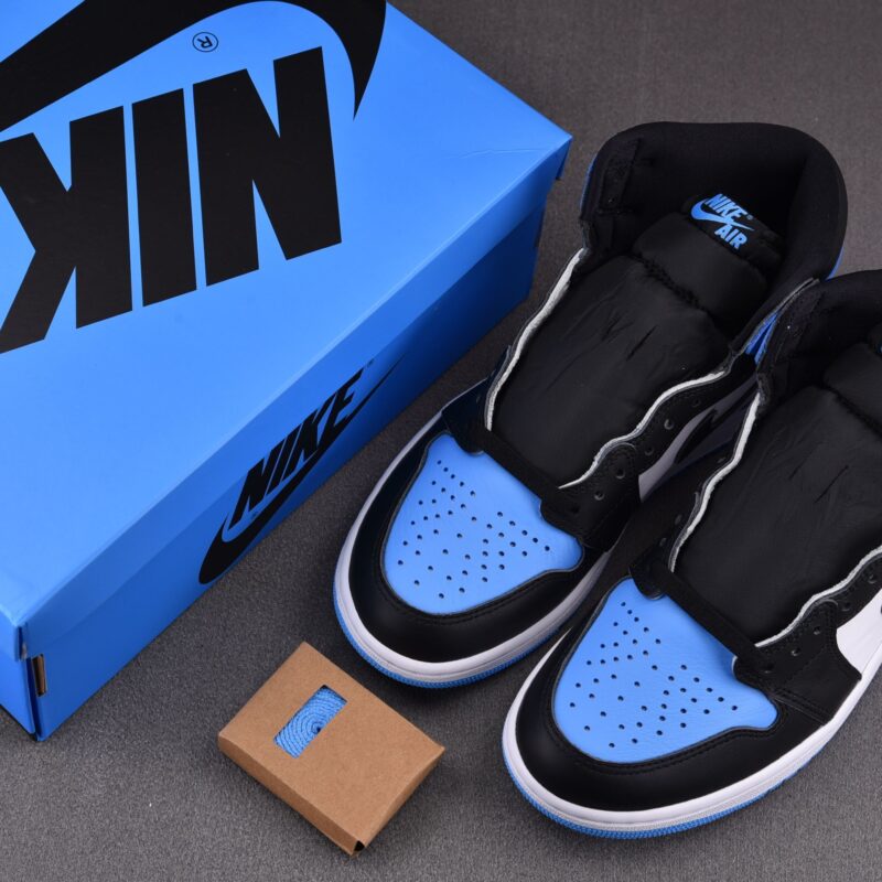 (BEST) Air Jordan 1 Retro High ‘UNC Toe’