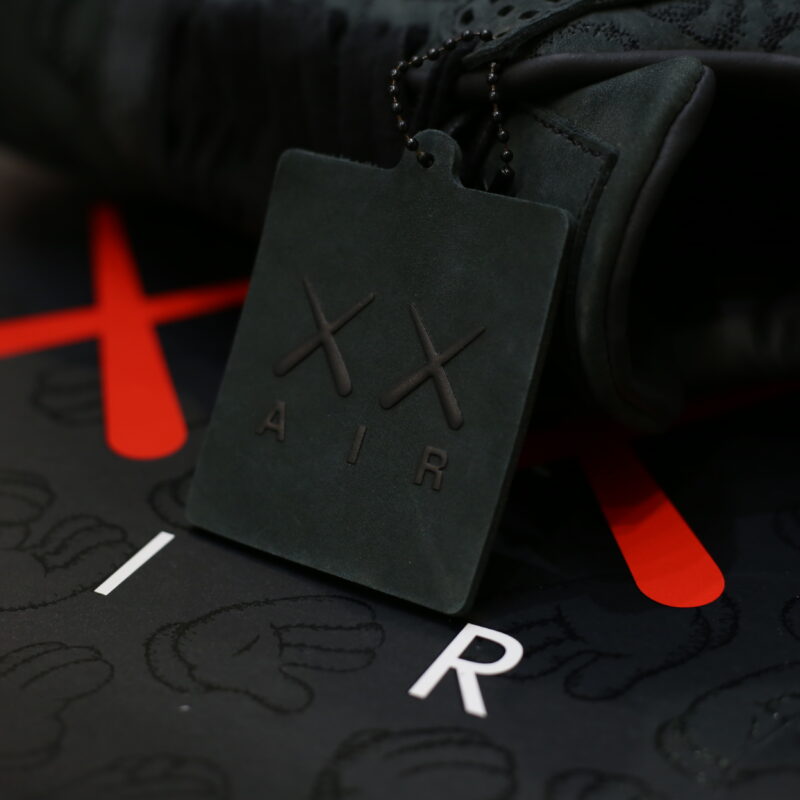 (BEST) Air Jordan 4 Retro 'KAWS BLACK'