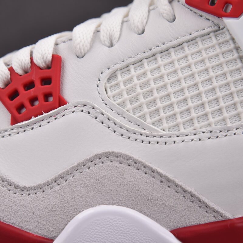 (BEST) Air Jordan 4 Retro SB 'Varsity Red'