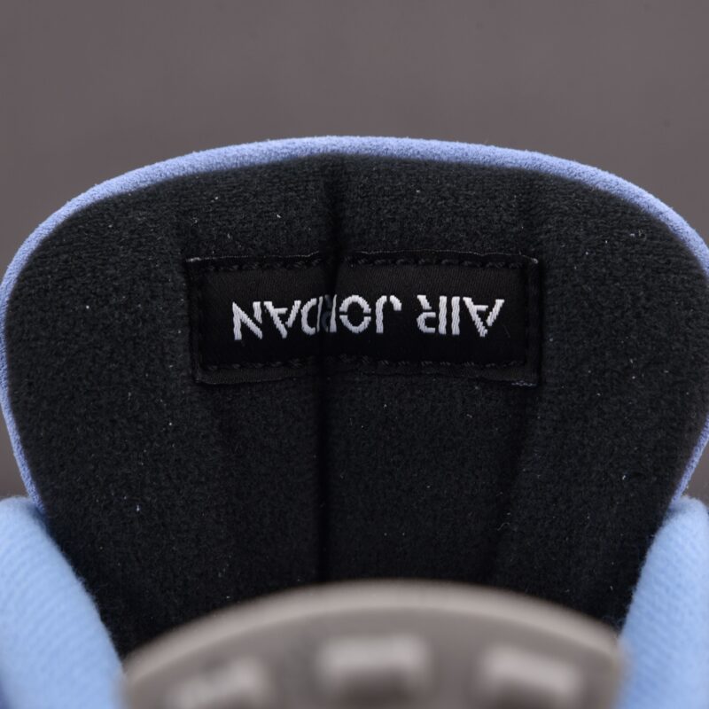 (BEST) Air Jordan 4 Retro 'University Blue'