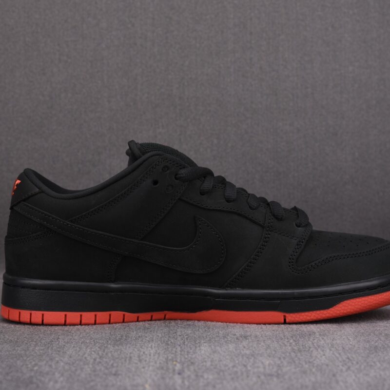 (BEST) Nike SB Dunk Low 'BLACK PIGEON'