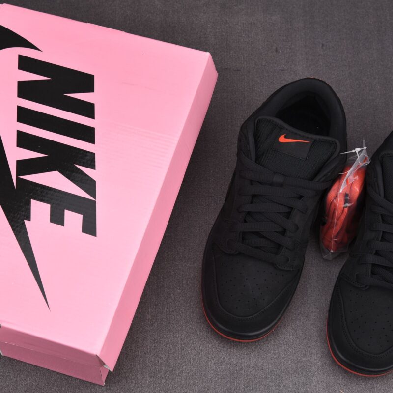 (BEST) Nike SB Dunk Low 'BLACK PIGEON'