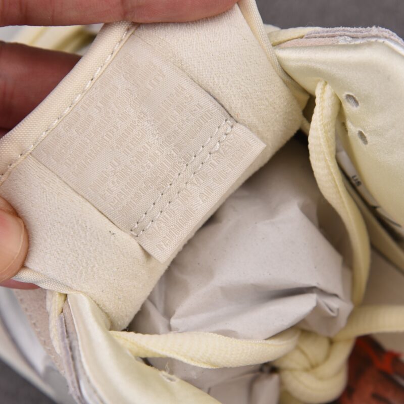 (BEST) Nike SB Dunk Low City of Love 'LIGHT BONE'