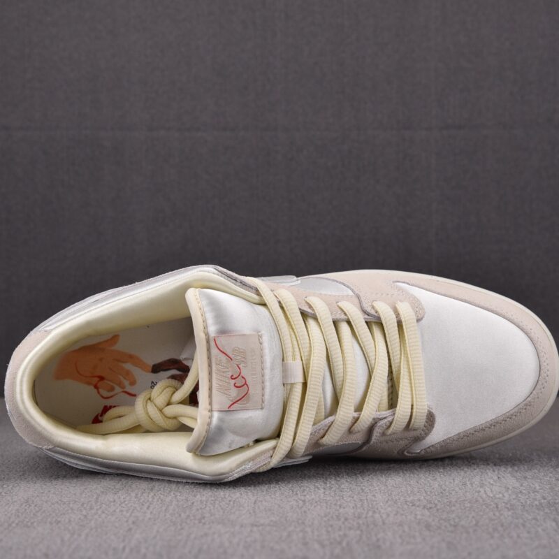 (BEST) Nike SB Dunk Low City of Love 'LIGHT BONE'