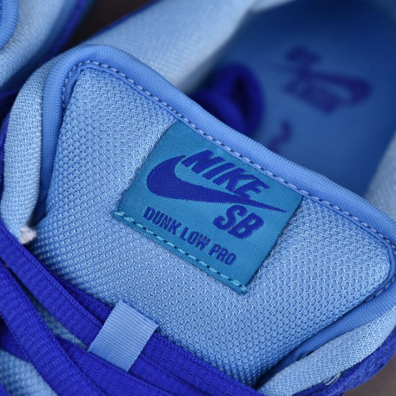 (BEST) Nike SB Dunk Low Pro 'BLUE RASPBERRY'