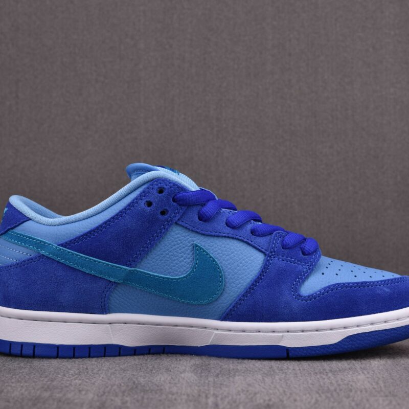 (BEST) Nike SB Dunk Low Pro 'BLUE RASPBERRY'