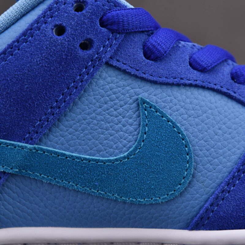 (BEST) Nike SB Dunk Low Pro 'BLUE RASPBERRY'