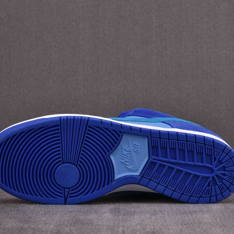 (BEST) Nike SB Dunk Low Pro 'BLUE RASPBERRY'