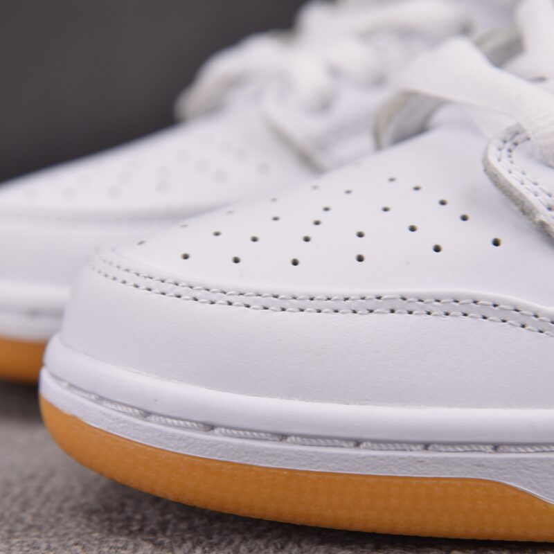 (BEST) Nike SB Dunk Low Pro 'WHITE GUM'