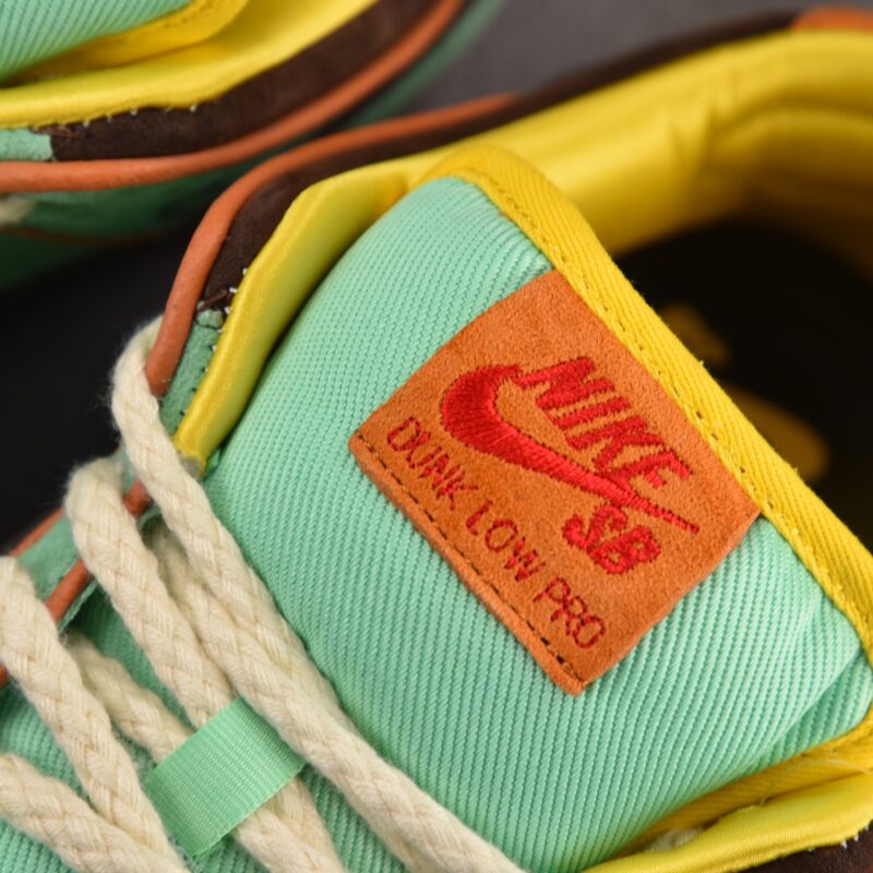 (BEST) Nike SB Dunk Low 'Rodeo Tourmaline'