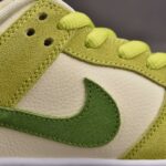(BEST) Nike SB Dunk Low 'SOUR APPLE'