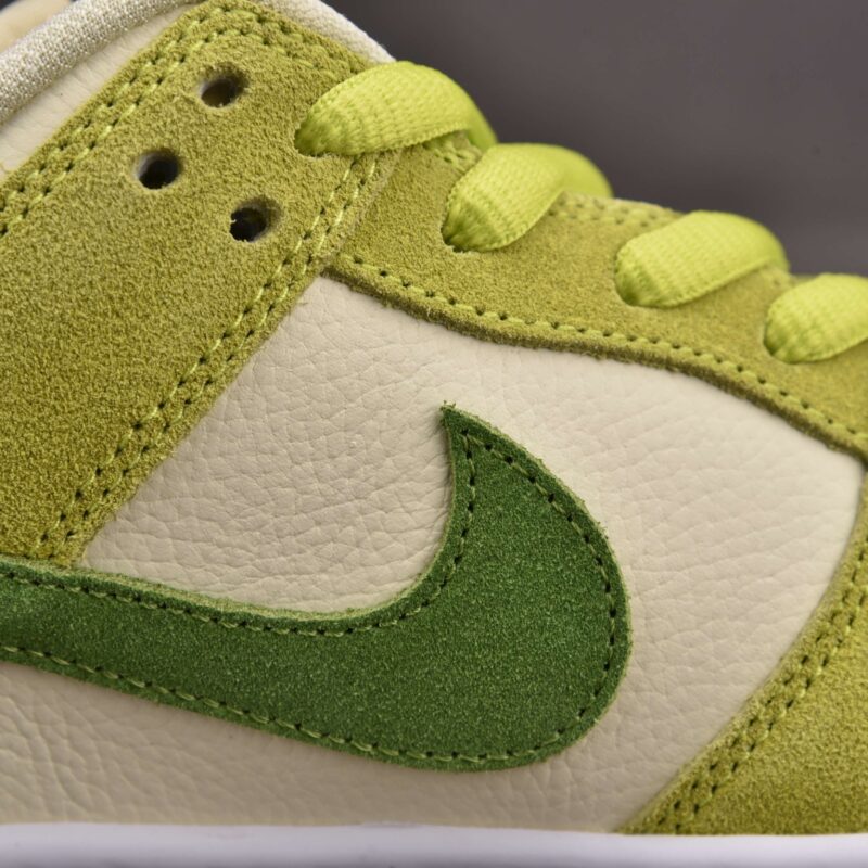 (BEST) Nike SB Dunk Low 'SOUR APPLE'